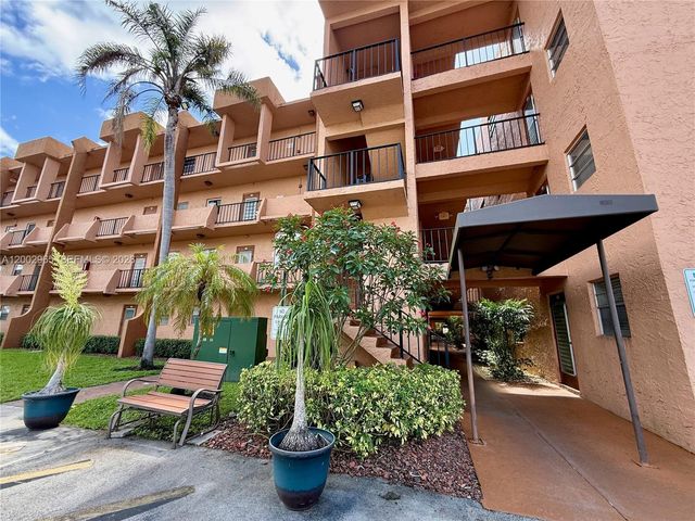 3048 E Sunrise Lakes Dr 221, Sunrise, FL 33322