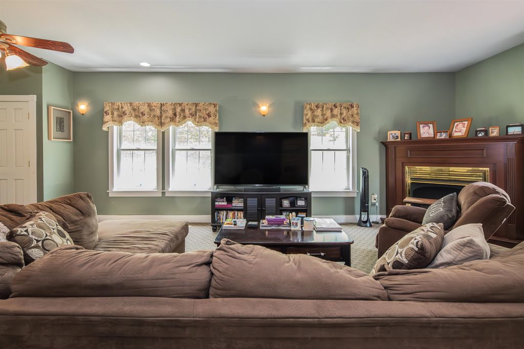 Image 6 of property listing at 1178 Hartsboro Road, Wallingford, VT 05773