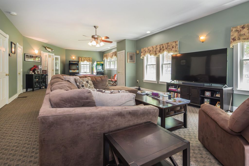 Image 7 of property listing at 1178 Hartsboro Road, Wallingford, VT 05773