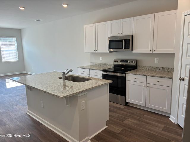 2045 Wild Indigo Circle NW, Calabash, NC 28467