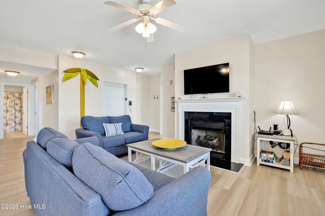1412 Carolina Beach Avenue N Unit 1, Carolina Beach, NC 28428