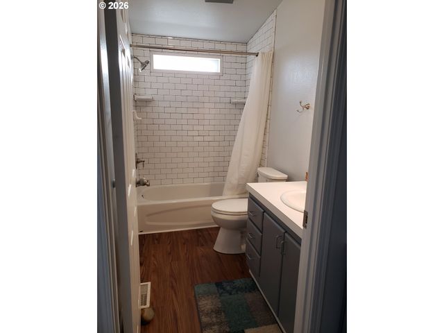 86413 CROFT LAKE Ln, Bandon, OR 97411