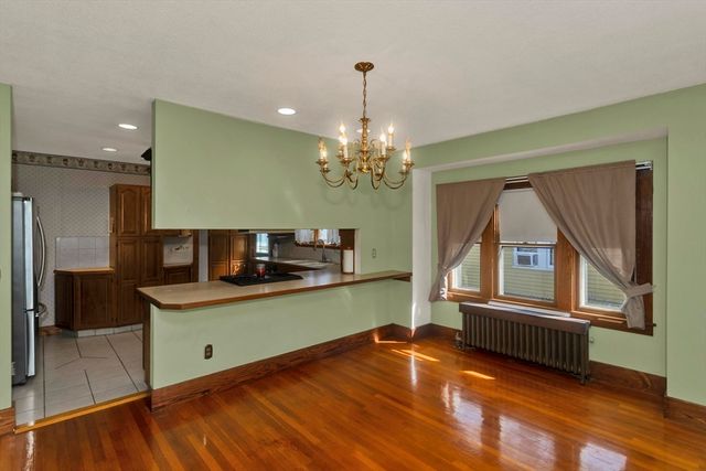 57 Lyndale St, Springfield, MA 01108