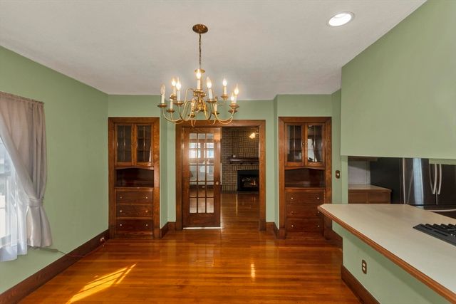 57 Lyndale St, Springfield, MA 01108