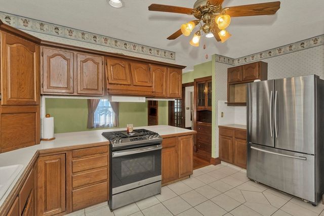 57 Lyndale St, Springfield, MA 01108