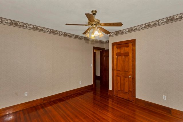 57 Lyndale St, Springfield, MA 01108