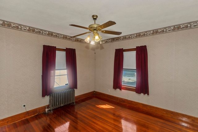 57 Lyndale St, Springfield, MA 01108