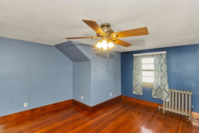 57 Lyndale St, Springfield, MA 01108