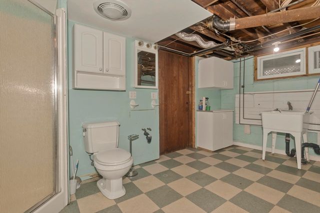 57 Lyndale St, Springfield, MA 01108