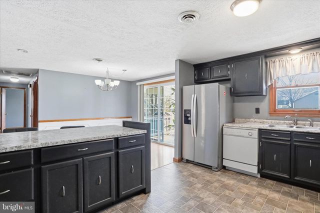 99 JAMESLEE DRIVE, Chambersburg, PA 17202