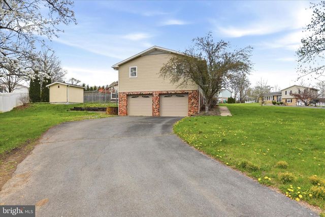 99 JAMESLEE DRIVE, Chambersburg, PA 17202