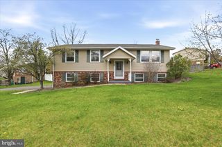 99 JAMESLEE DRIVE, Chambersburg, PA 17202