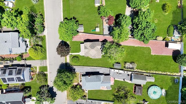 9 Wiggins Avenue, Patchogue, NY 11772