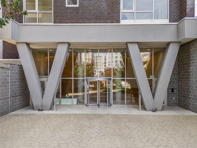 11-24 31st Avenue 12A, Astoria, NY 11106