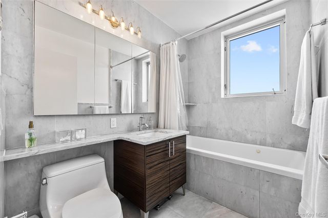 11-24 31st Avenue 12A, Astoria, NY 11106