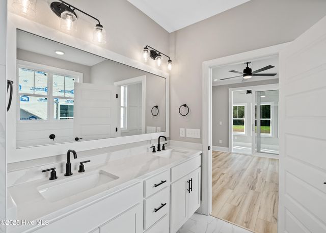 366 Summerhouse Drive, Holly Ridge, NC 28445