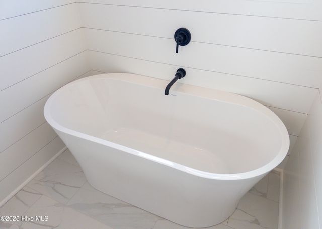 366 Summerhouse Drive, Holly Ridge, NC 28445