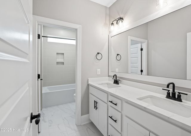 366 Summerhouse Drive, Holly Ridge, NC 28445