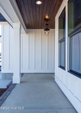 366 Summerhouse Drive, Holly Ridge, NC 28445