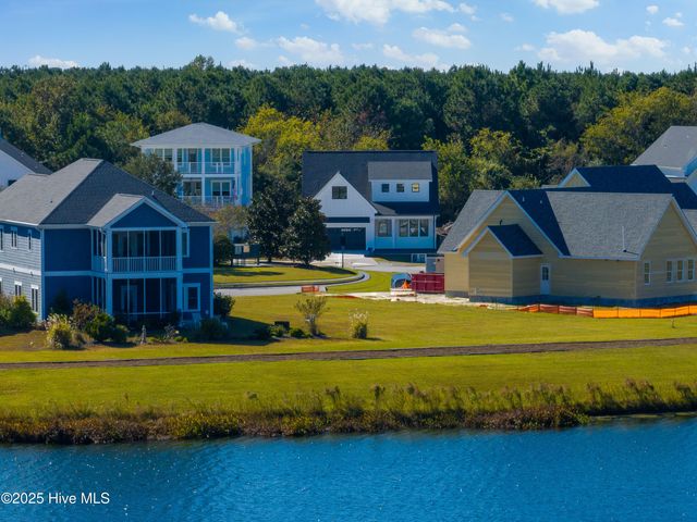 366 Summerhouse Drive, Holly Ridge, NC 28445