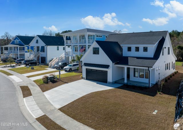 366 Summerhouse Drive, Holly Ridge, NC 28445