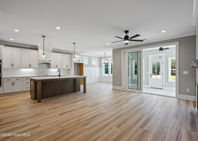 366 Summerhouse Drive, Holly Ridge, NC 28445