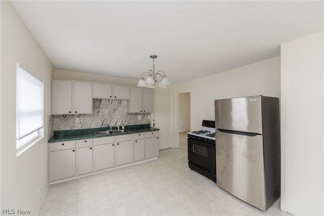 2301 Hood Avenue, Cleveland, OH 44109