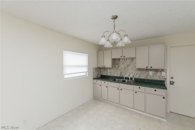 2301 Hood Avenue, Cleveland, OH 44109