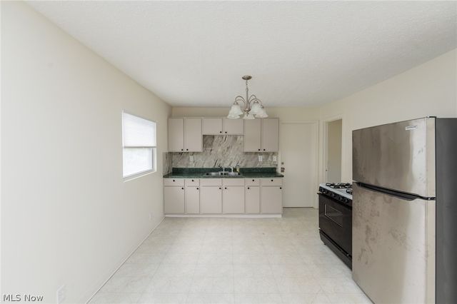 2301 Hood Avenue, Cleveland, OH 44109