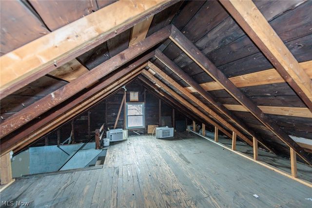 2301 Hood Avenue, Cleveland, OH 44109