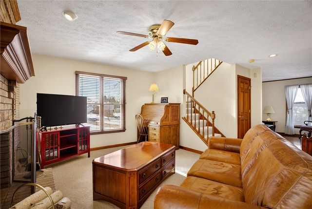 3016 Thomas Jefferson Dr, Jefferson Hills, PA 15025