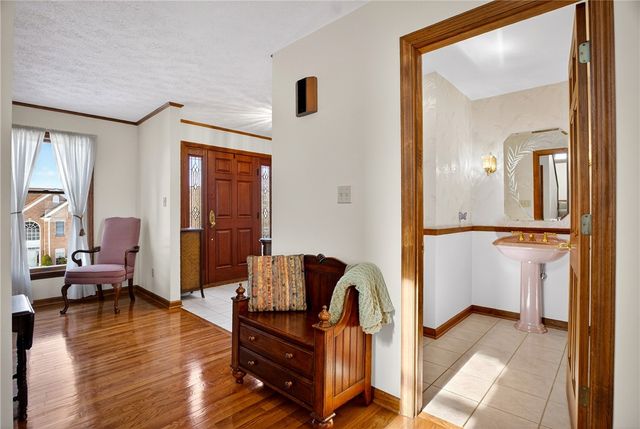 3016 Thomas Jefferson Dr, Jefferson Hills, PA 15025