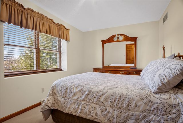 3016 Thomas Jefferson Dr, Jefferson Hills, PA 15025