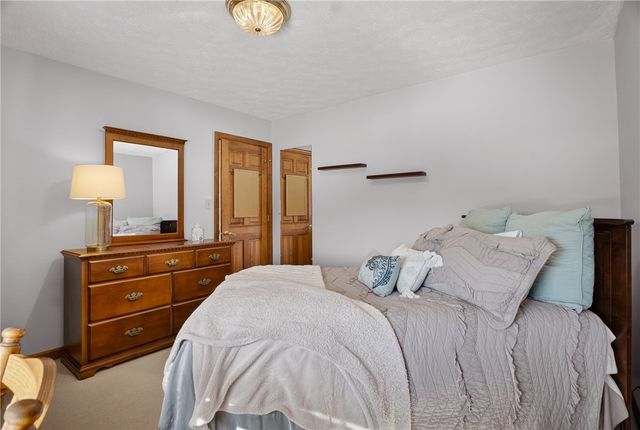 3016 Thomas Jefferson Dr, Jefferson Hills, PA 15025