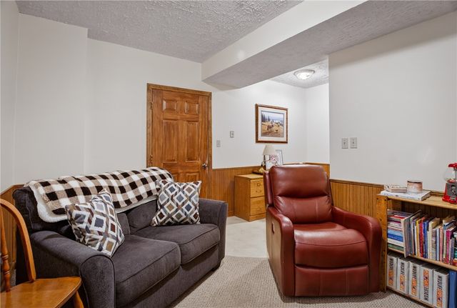 3016 Thomas Jefferson Dr, Jefferson Hills, PA 15025