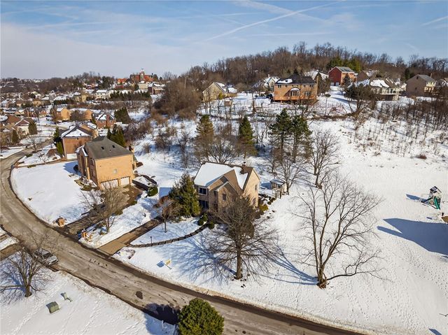 3016 Thomas Jefferson Dr, Jefferson Hills, PA 15025