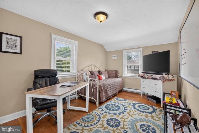 560 HOLMES RD, Morton, PA 19070