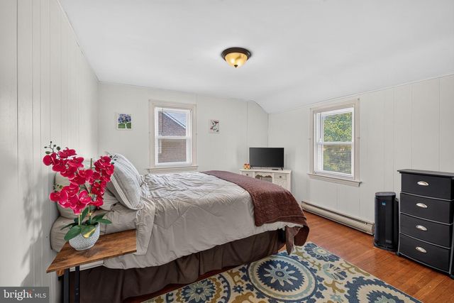 560 HOLMES RD, Morton, PA 19070