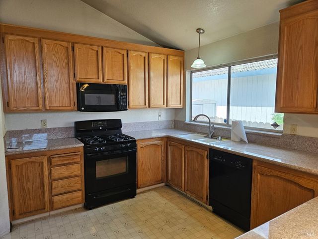 2454 E Atlantic Ave, Fairfield, CA 94533