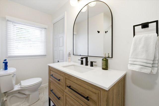 109 Bypass 28, Derry, NH 03038