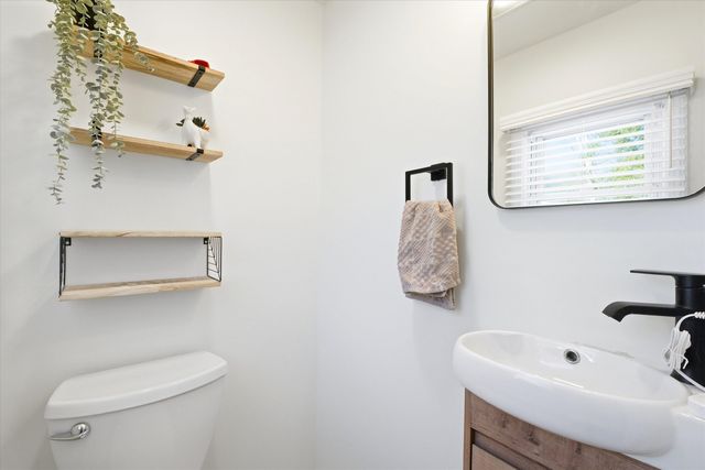 109 Bypass 28, Derry, NH 03038