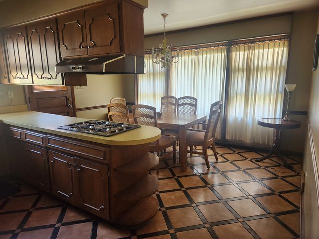 4640 W Estes Avenue, Lincolnwood, IL 60712