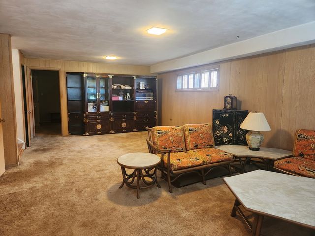 4640 W Estes Avenue, Lincolnwood, IL 60712