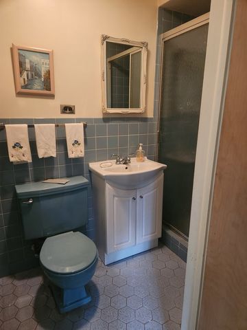 4640 W Estes Avenue, Lincolnwood, IL 60712