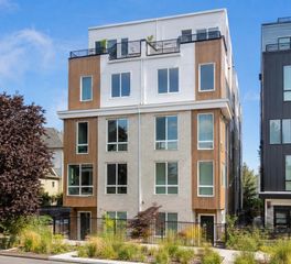 222 10th Avenue E #D, Seattle, WA 98102