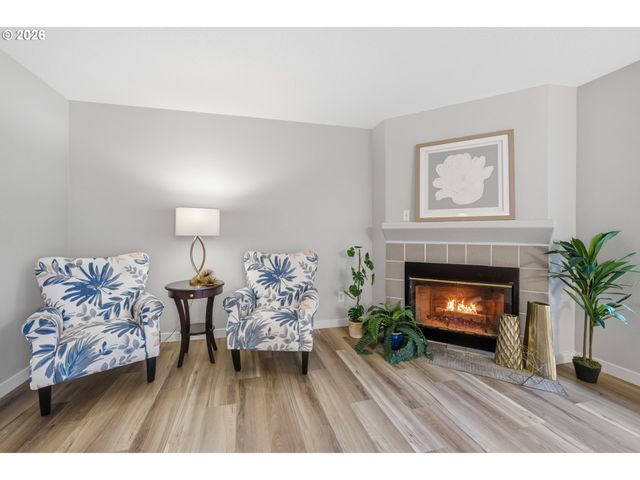 18974 Sw CHRISTOPHER Dr, Beaverton, OR 97003