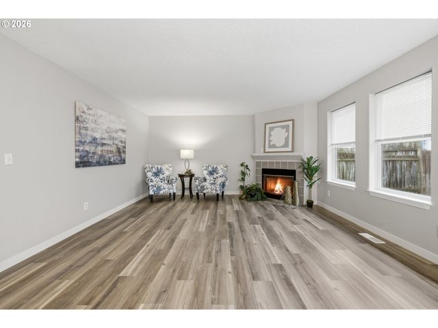 18974 Sw CHRISTOPHER Dr, Beaverton, OR 97003