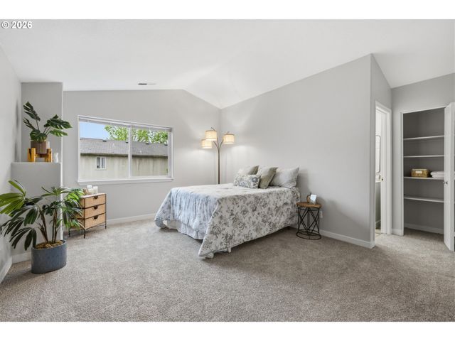 18974 Sw CHRISTOPHER Dr, Beaverton, OR 97003