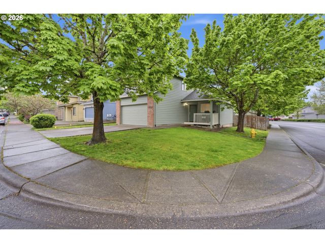 18974 Sw CHRISTOPHER Dr, Beaverton, OR 97003