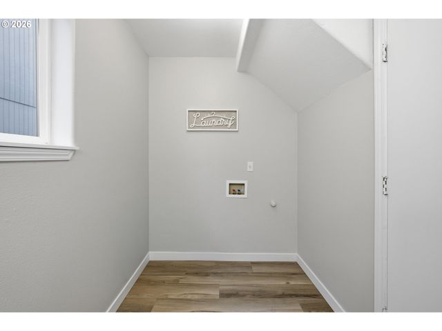 18974 Sw CHRISTOPHER Dr, Beaverton, OR 97003